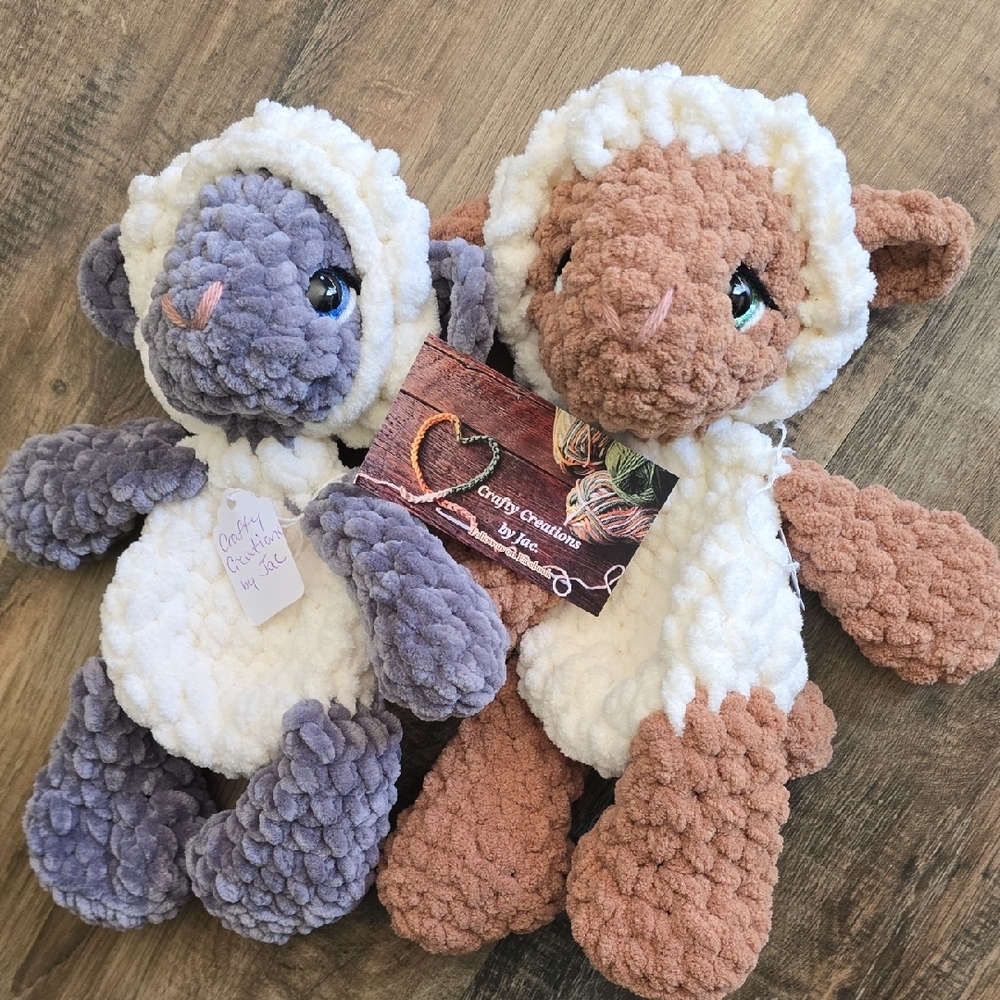 Lamb Snugglers